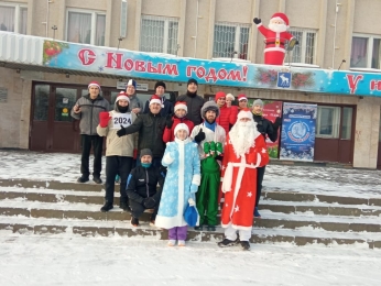 Новоглдняя пробежка с Дедом Морозом и Снегурочкой
