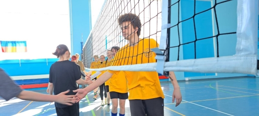 Волейбольный турнир среди команд студентов и команд работников культуры